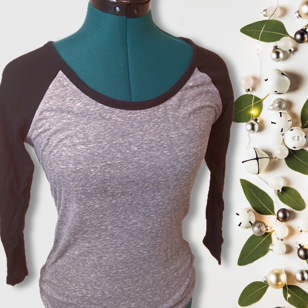 Gray & Black Babydoll Baseball Tee Women's Medium | No Boundaries